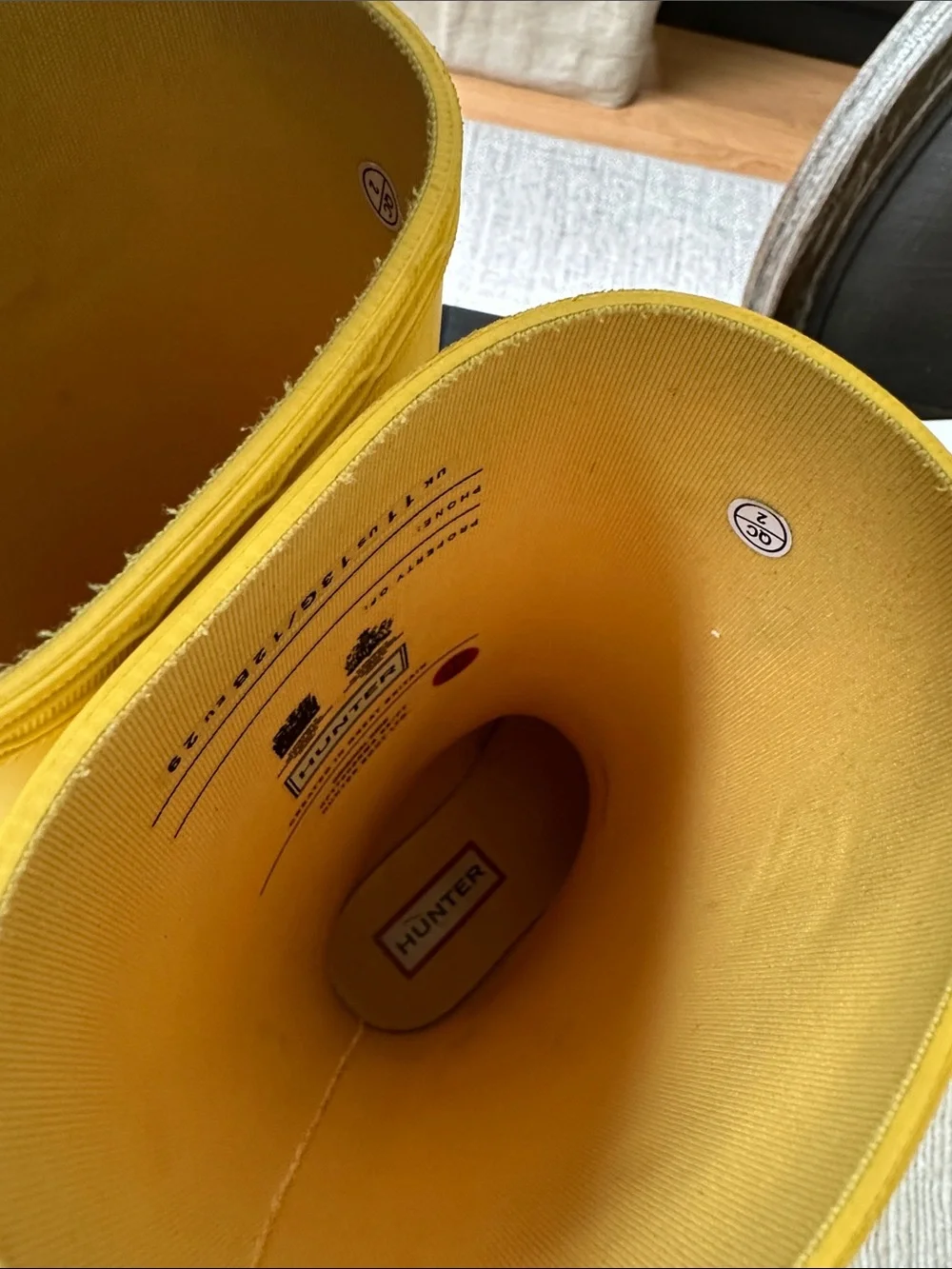 Hunter Bright Llightening Yellow Kids' Original Rain Boots 12 Boys 13 Girls.